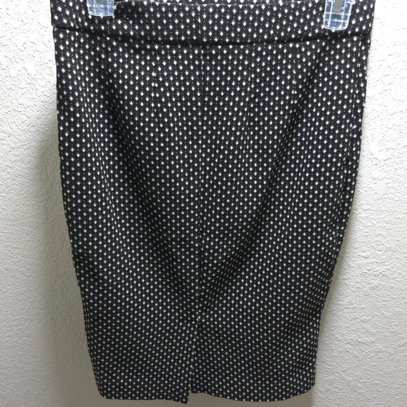 Maurices Diamond Print‎ Pencil Skirt Size S - Picture 3 of 9